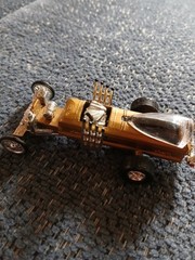 1/64 JOHNNY LIGHTNING 1999 THE MUNSTERS DRAG-U-LA Rubber Tire Car