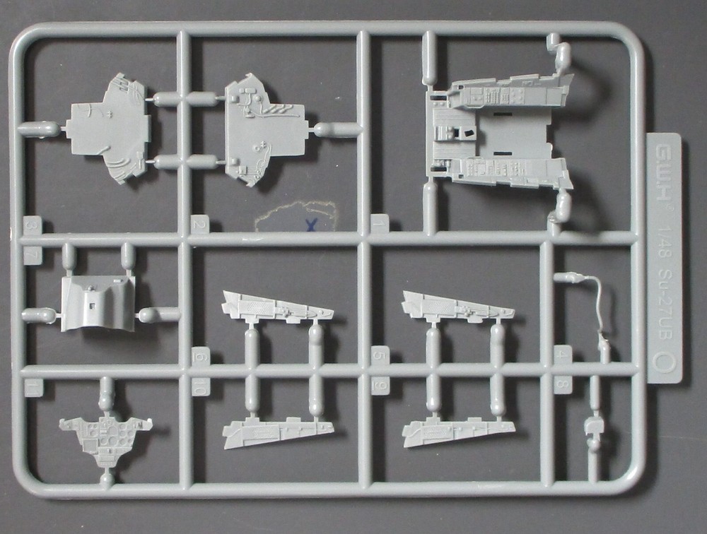 Great Wall Hobby 1/48th Scale Su-27UBM Flanker – Parts Lot O from Kit No. S4817