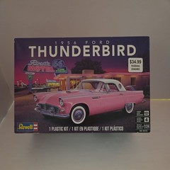 Revell 1956 Ford Thunderbird 1:24 Scale Plastic Model Kit New In Box 85-4518