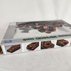 Trumpeter France 35/38H Tank 1/35 Scale Plastic Model Kit
