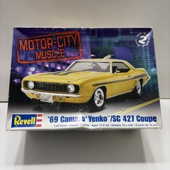 Revell 85-2826 1969 Chevy Camaro YENKO/SC 427 Coupe 1:25 Open Box