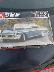AMT 1:25 Car Kit 1957 🔔 Bell Air 💙 Classic Hard Top Model