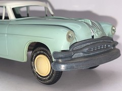 AMT 1954 Pontiac Chieftain HT 1/25 Friction Promo Shannon Green/Winter White VF