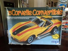 VINTAGE MPC 1975 CORVETTE CONVERTIBLE 1/25 USED OPEN BOX