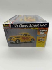 Revell Monogram 85-6640 1939 Chevy Street Rod Deluxe Kit 1/24 Sealed 1998