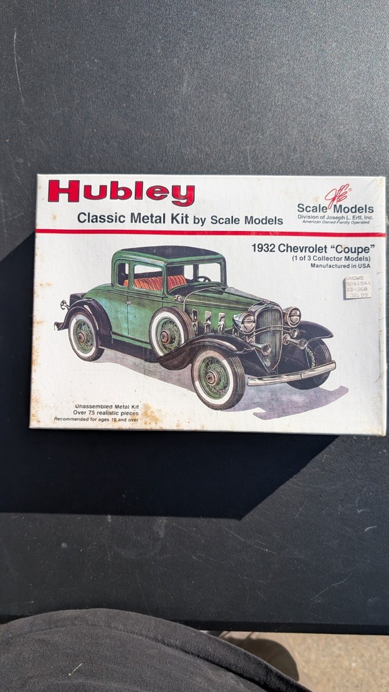 Hubley Classic Metal Kit 1932 Chevrolet Coupe 1:20 Scale Diecast Model NIB