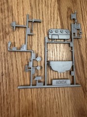 Heller 1:8 Honda 950 SS Japauto Motorcycle Plastic Model Kit Vintage Parts