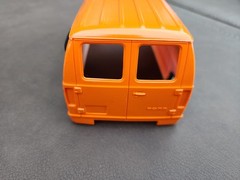 AMT Phantom Ford Econoline Custom Van AMT767/12 1/25