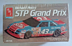 AMT. #6728 RICHARD PETTY STP GRAND PRIX. 1/25 SCALE. VJ, NASCAR 43