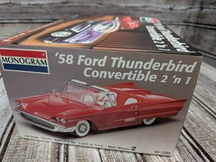Monogram ’58 Ford Thunderbird Convertible 2 N 1 Plastic Model Car Kit