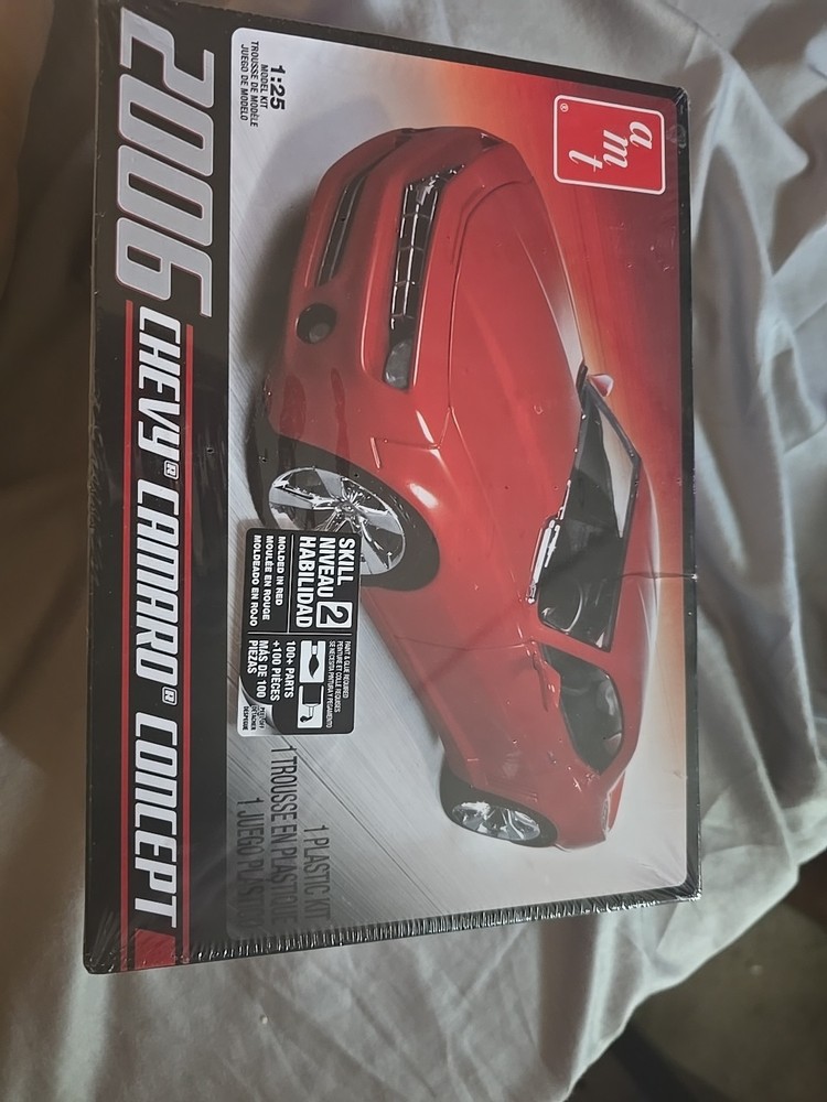 AMT 2006 RED CHEVY CAMARO CONCEPT CAR MODEL NEW SEALED PACKAGE 1:25 SCALE