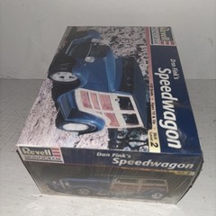 MONOGRAM 1:25 SCALE ” DAN FINK’S THE SPEEDWAGEN ” NOSTALGIC WOODY WAGON 85-7606