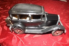 HUBLEY FORD 4 DOOR SEDAN METAL MODEL KIT HOT ROD PARTS REPAIR 1:20 JUNKYARD BLK