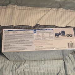 Revell Kenworth W900 Aerodyne 1:25 Plastic Model Kit No Trailer 85-1507