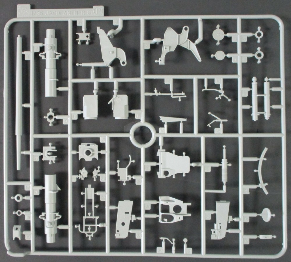 Dragon 1/35 Scale 8.8cm Pak 43 Waffentrager – Parts Tree P from Kit No. 6728