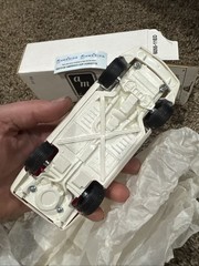 AMT ERTL America Corvette Convertible White / Red Interior