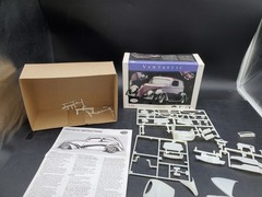 1998 Testors Vantastic 1:24 Model Kit #5309 Interior – Instructions suspension