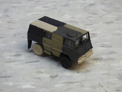 Roco Minitanks Painted Modern West German Pinzgauer 710K Radio Lot #7959B©
