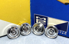 MPC 1969 CHEVROLET IMPALA HT/CV SS427 #369/469-200 AMT 1/25 NOS CHROME HUB CAPS