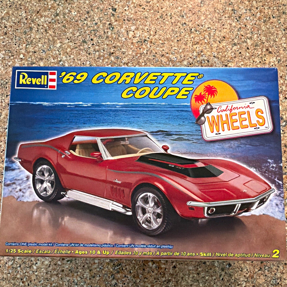 Revell ’69 Corvette Coupe 1:25 Plastic Model Kit Skill 2 #85-2866
