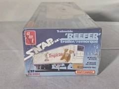 Vintage 1/32 AMT MATCHBOX SNAPFIT TROPICANA REEFER TRAILER FACTORY SEALED 1980