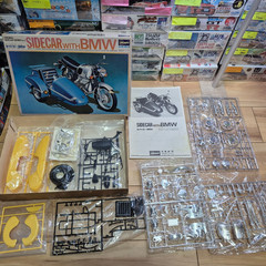 HASEGAWA 1/10 scale BMW R75/5 SIDECAR plastic model kit