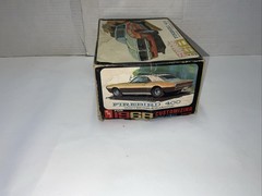 AMT 1:25 Firebird 400 Started Parts Model Kit 5768-200 As Is