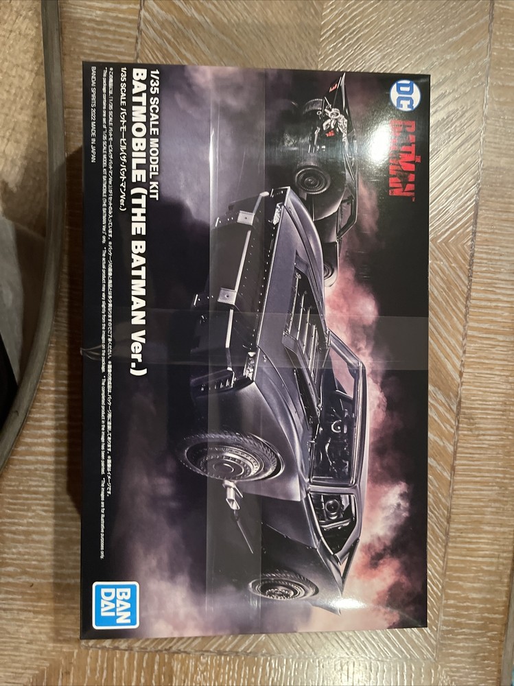 Bandai 1/35 Batmobile The Batman Plastic Model