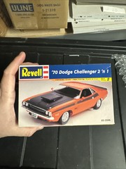 1999 Revell Monogram ’70 Dodge Challenger 2 ‘n 1 # 85-2596