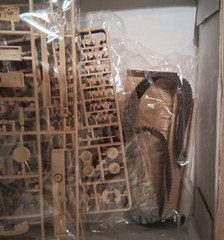 Academy 1387 1/35 Tiger I Mid Production Interior Model Kit + Aber PE Grilles