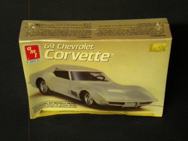 AMT/ERTL 69 Chevrolet Corvette 1/43