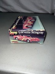 LINDBERG 1981 SNAP FIT CORVETTE STINGRAY 1/32 Pace Car Series Mispacked Error