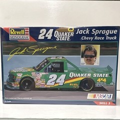 Revell Monogram Jack Sprague Quaker State Chevy NASCAR 1:24 Kit Skill 3 85-2499