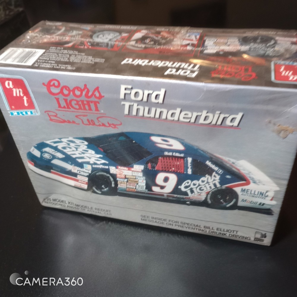 AMT ERTL Coors Light Ford Thunderbird Bill Elliott Model Kit #6740 1/25 Scale #9