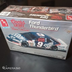 AMT ERTL Coors Light Ford Thunderbird Bill Elliott Model Kit #6740 1/25 Scale #9
