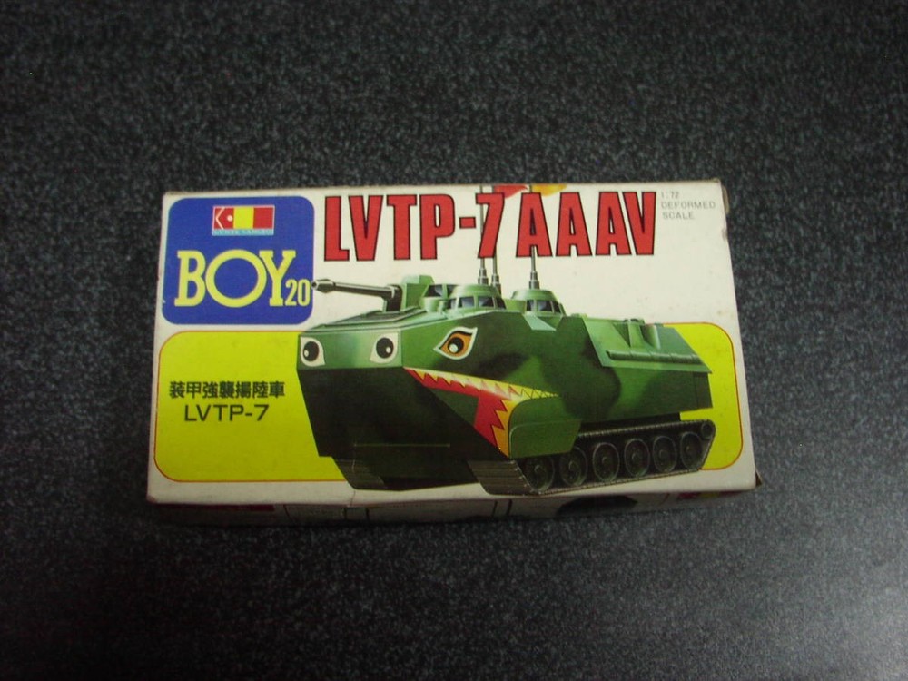GSI Creos 1/72 Armored Assault Landing Vehicle LVTP-7 Plastic el