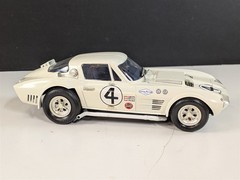 Accurate Miniatures 1964 Corvette Grand Sport Sebring Model Car Kit Built 1/24