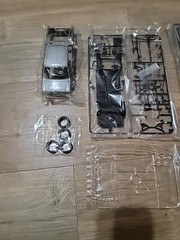 VINTAGE Nissan Skyline 2000 GT-R Hardtop 1/24 Scale model kit Tamiya 24194
