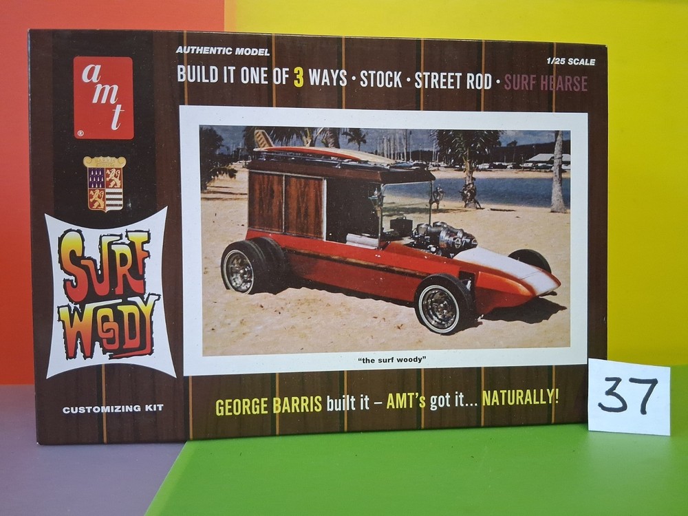 AMT 1:25 SCALE RETRO DELUXE GEORGR BARRIS ” SURF WOODY ” MODEL KIT AMT977/12