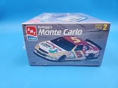 Model Kit F036 AMT ERTL 8187 TERRY LABONTE KELLOGS MONTE CARLO 1:25 MOUNTAIN