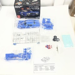 AMT 1:25 1970 Ford Galaxie Police Car 007 Plastic Model Kit open AMT1172M/12