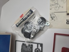 AHM EIDAI MOTORIZED BERTONE PANTHER 1/25 ** Unbuilt Complete **