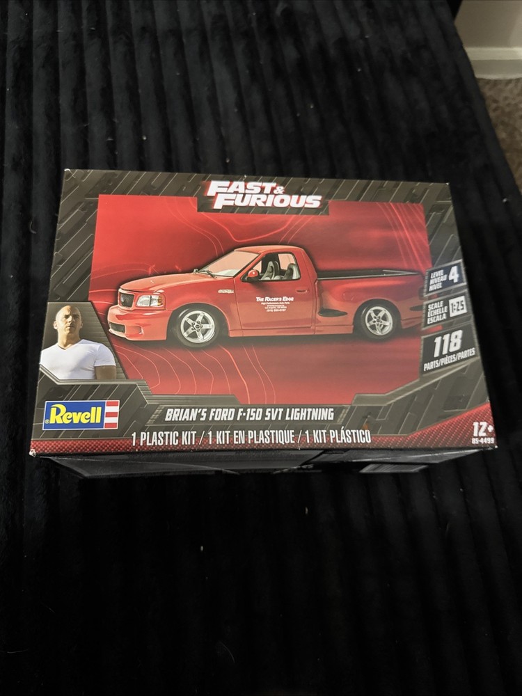 Revell 1/25 Fast & Furious F-150 SVT Lightning Plastic Model Kit – Red