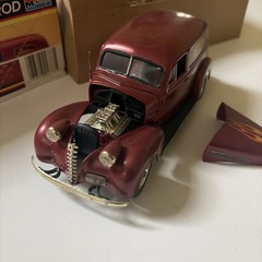 Monogram 1939 Chevy Sedan Delivery Street Rod Model Kit Truck 1987 Assembled
