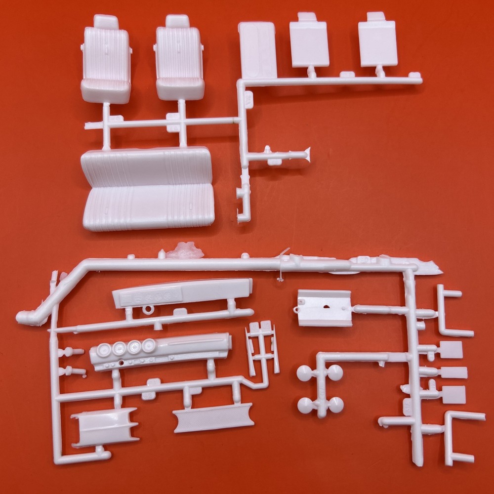 1969 Torino Cobra AMT Seats Dash Hood Scoop Model Parts 1:25 New 6