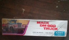 Ertl Mack DM 800 Truck SEALED Model Kit #8018 1976 1/25 Scale Blueprint Replica