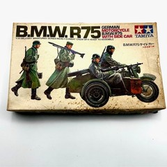 Vintage Tamiya BMW R75 Motorcycle w/Side Car and Military Miniatures bundle 1972