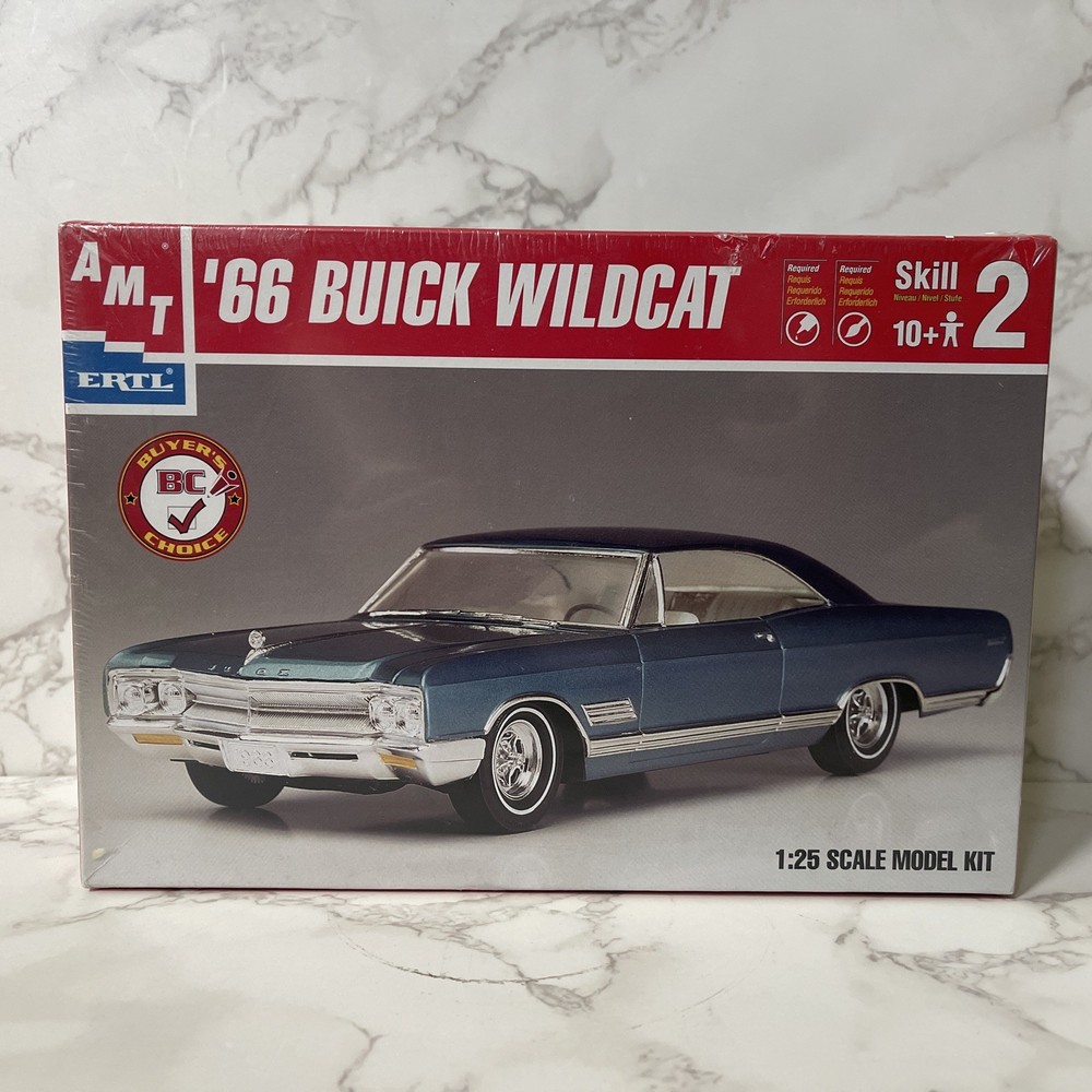 AMT ERTL ’66 Buick Wildcat 1:25 Scale Model Car Kit New Sealed 31222-1HD