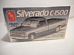 AMT 1989 Chevrolet Silverado C-1500 Model Kit 1/25 NOS Factory Sealed