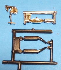 78 PONTIAC TRANS AM INTERIOR TUB AND SHIFTER- MONO 2716 MODEL CAR KIT PARTS LOT